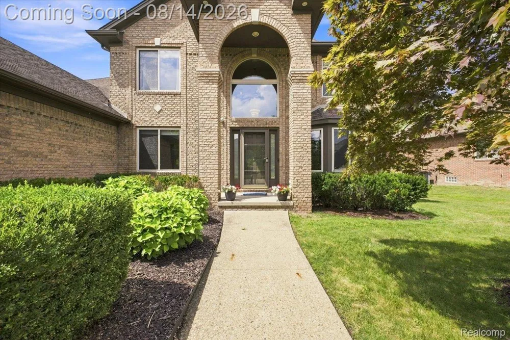 55513 Caesars Drive Shelby Charter Township, MI 48315
