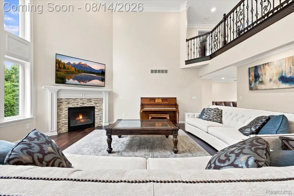 55513 Caesars Drive Shelby Charter Township, MI 48315