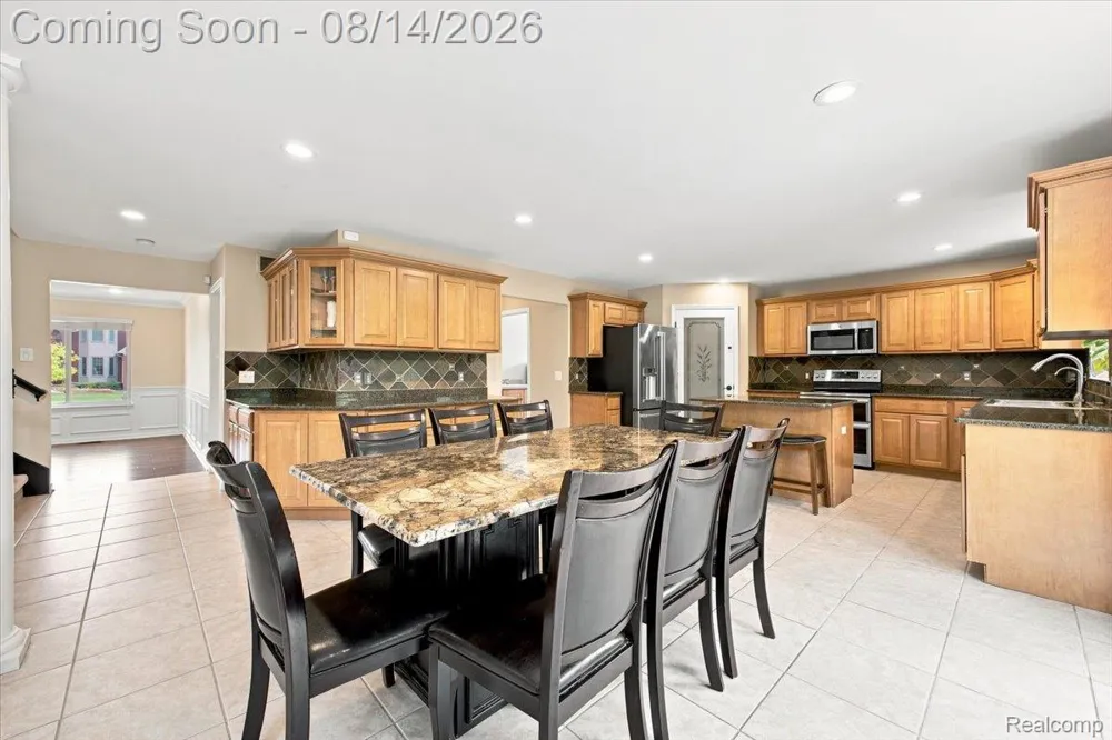 55513 Caesars Drive Shelby Charter Township, MI 48315