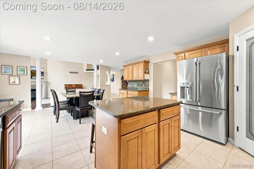 55513 Caesars Drive Shelby Charter Township, MI 48315