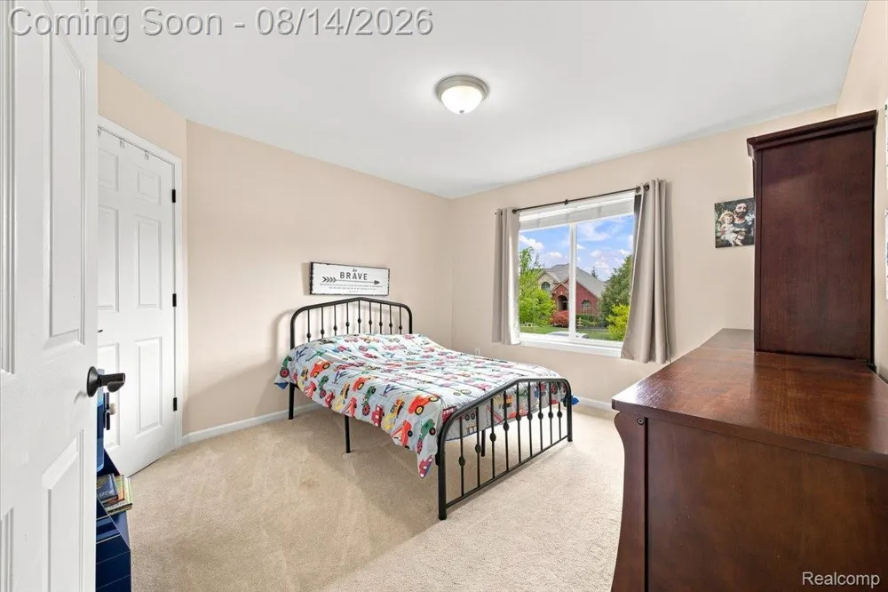 55513 Caesars Drive Shelby Charter Township, MI 48315