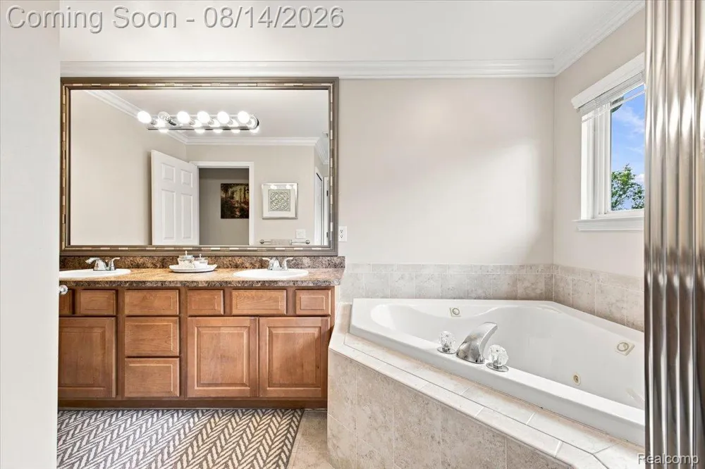 55513 Caesars Drive Shelby Charter Township, MI 48315