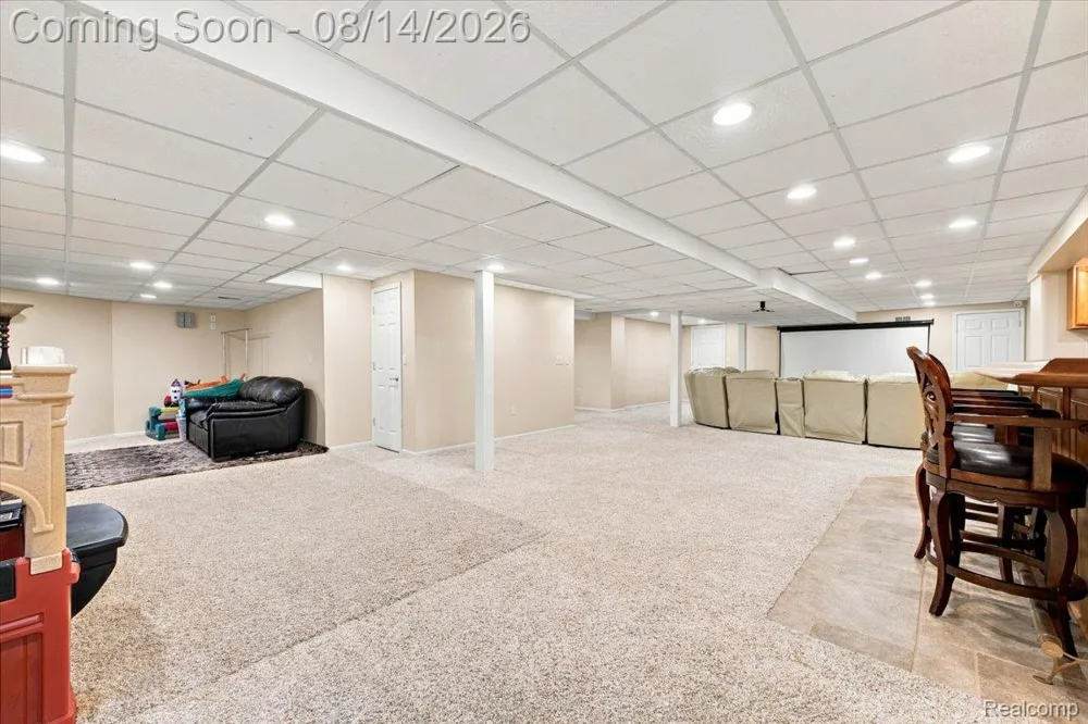 55513 Caesars Drive Shelby Charter Township, MI 48315