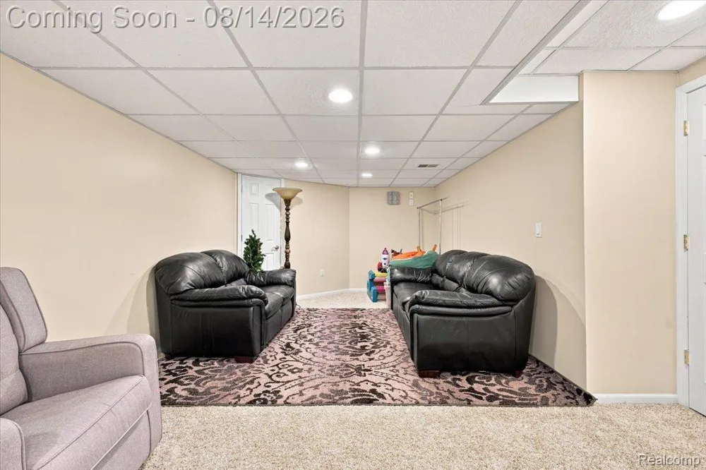 55513 Caesars Drive Shelby Charter Township, MI 48315
