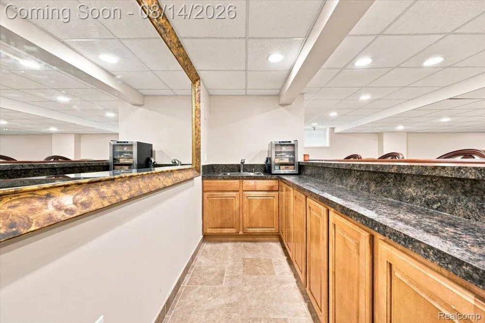 55513 Caesars Drive Shelby Charter Township, MI 48315