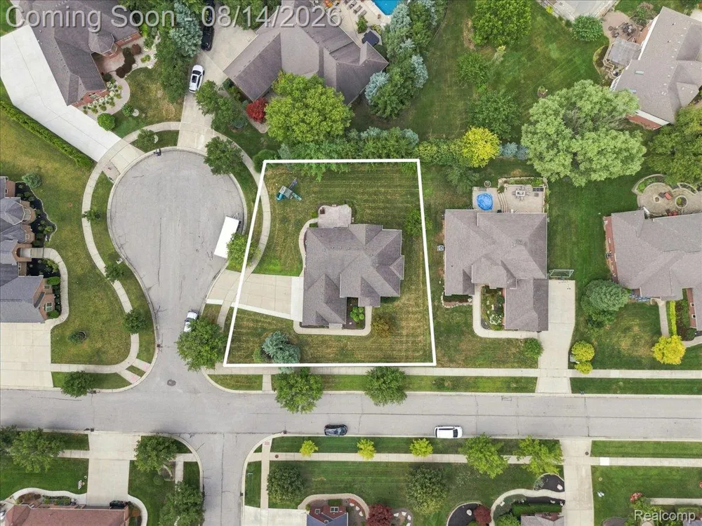 55513 Caesars Drive Shelby Charter Township, MI 48315