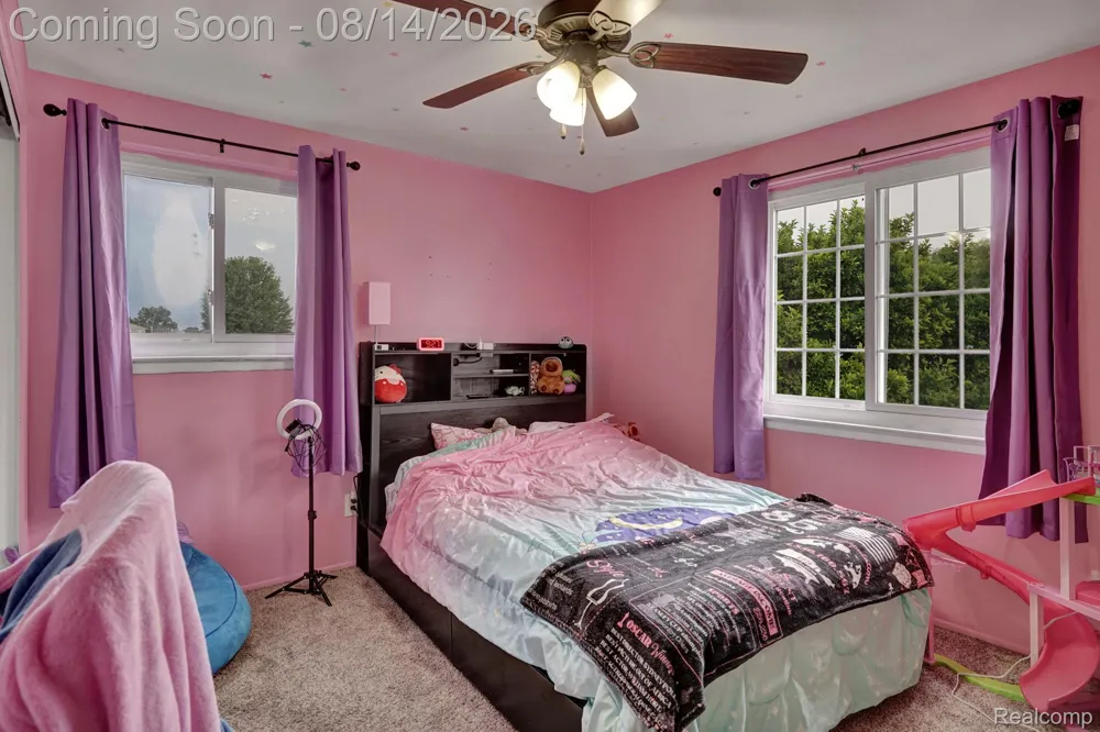 654 Manchester Street Madison Heights City, MI 48071