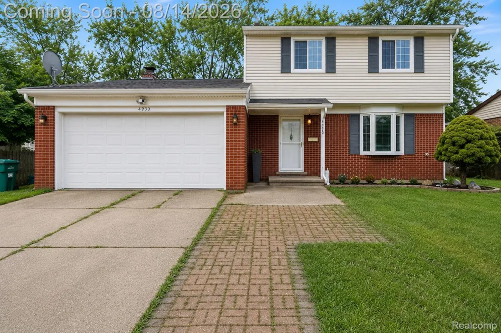 654 Manchester Street Madison Heights City, MI 48071