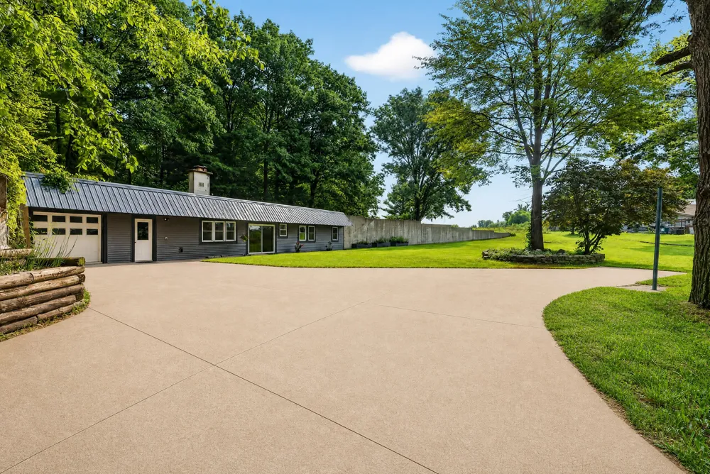 1166 Long Road Pierson Township, MI 49339