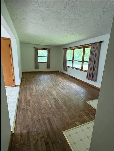 808 Jones Street Marshall City, MI 49068