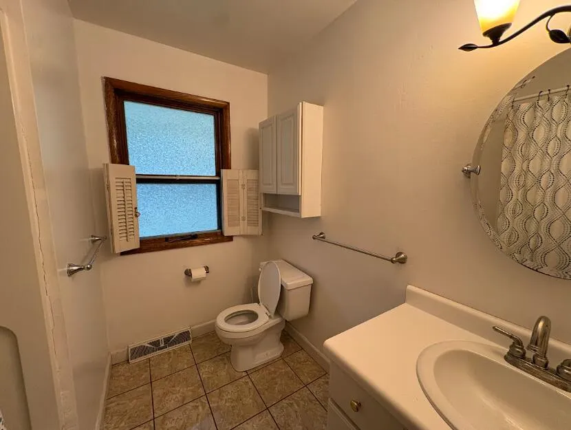 808 Jones Street Marshall City, MI 49068