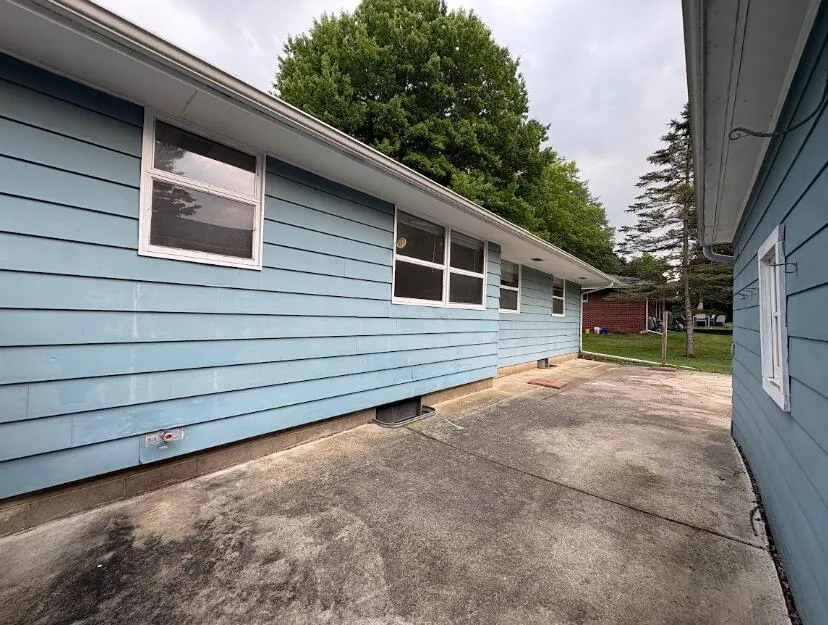 808 Jones Street Marshall City, MI 49068