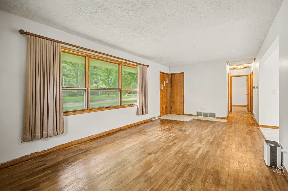 808 Jones Street Marshall City, MI 49068
