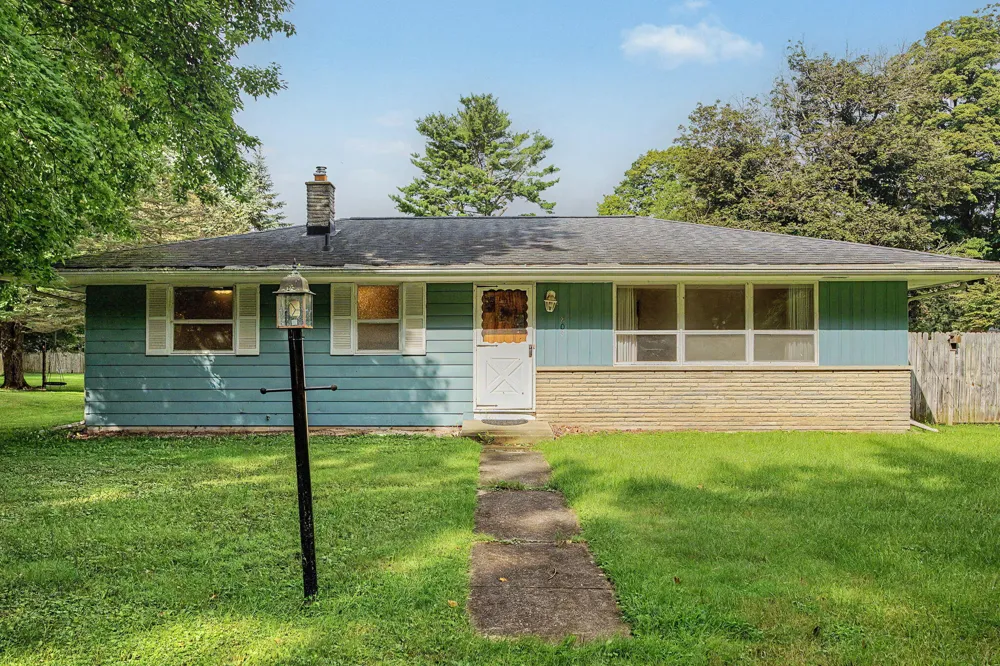 808 Jones Street Marshall City, MI 49068
