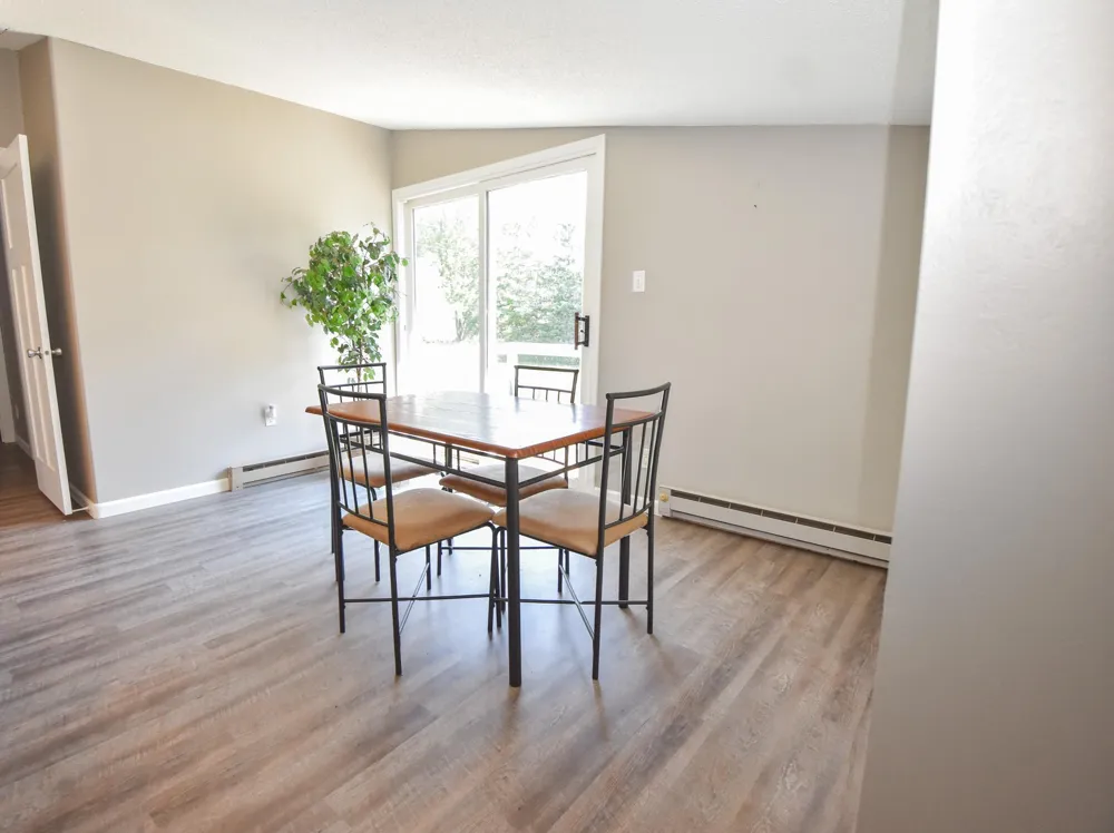 164 110th Avenue S Moorhead, MN 56560