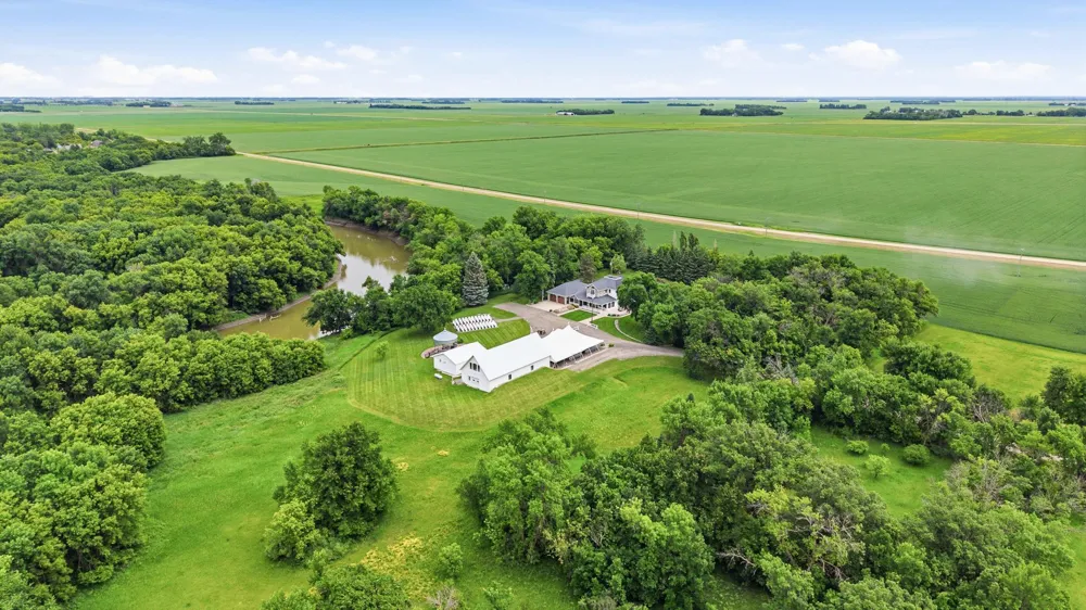 164 110th Avenue S Moorhead, MN 56560