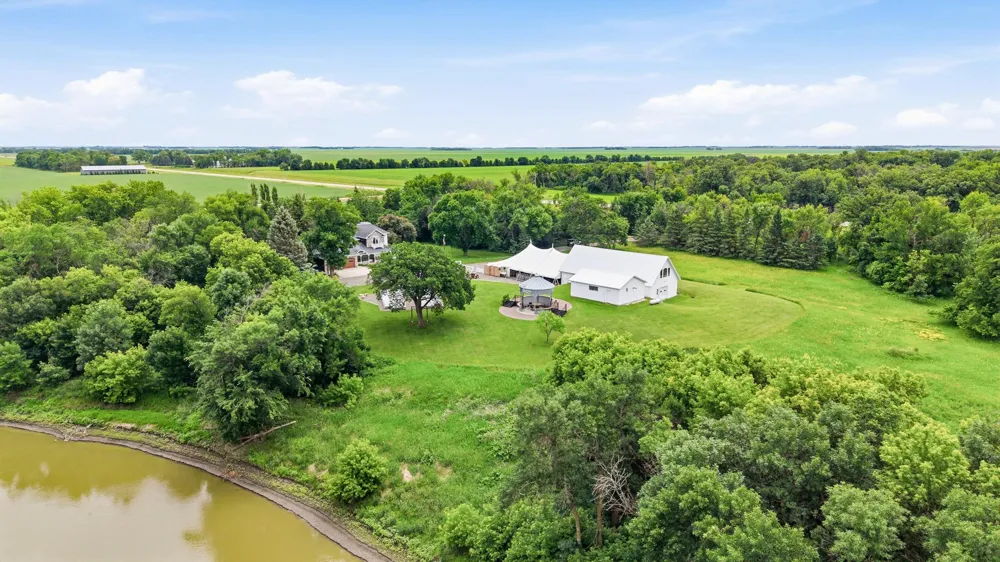 164 110th Avenue S Moorhead, MN 56560