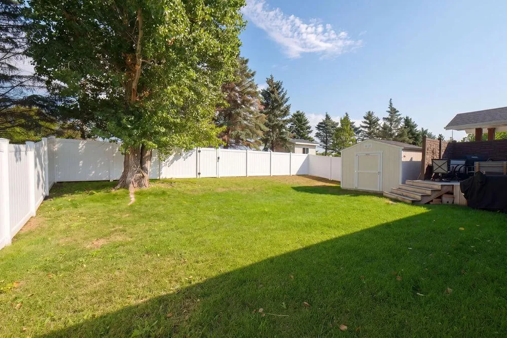 3545 Woodbury Court S Fargo, ND 58103