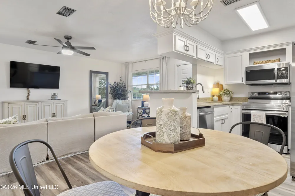 3230 Cumberland Road Ocean Springs, MS 39564