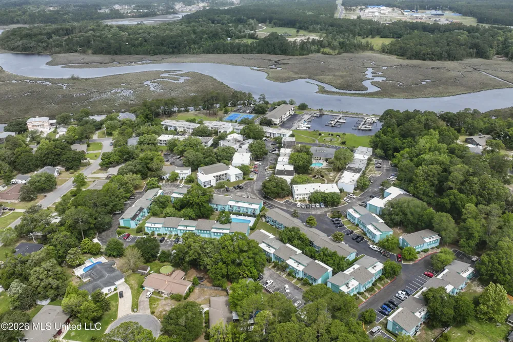 3230 Cumberland Road Ocean Springs, MS 39564