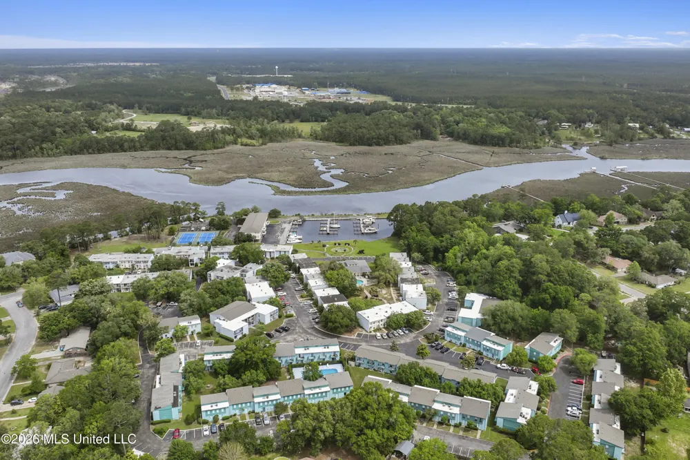 3230 Cumberland Road Ocean Springs, MS 39564