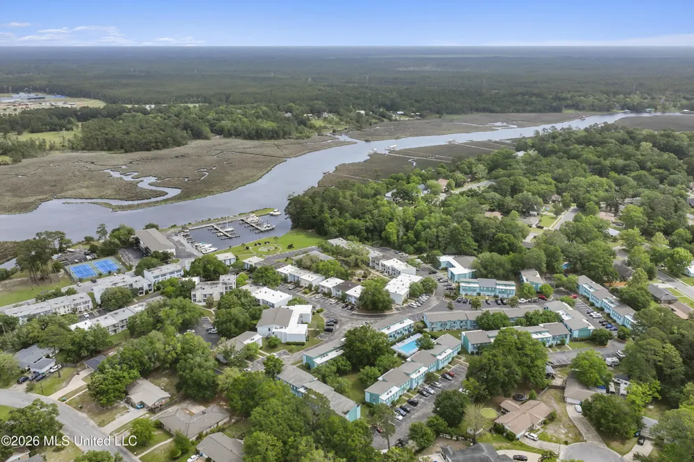 3230 Cumberland Road Ocean Springs, MS 39564