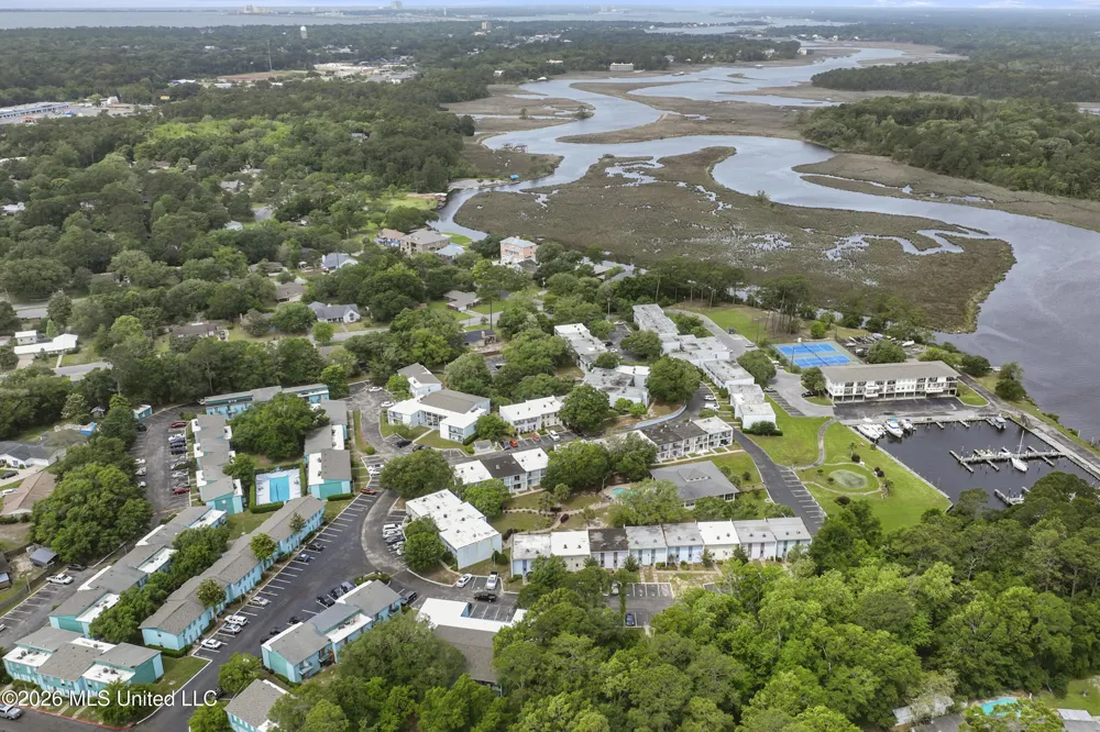 3230 Cumberland Road Ocean Springs, MS 39564