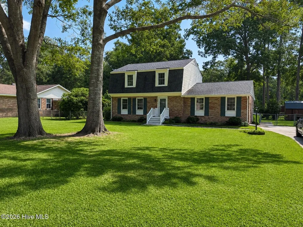 3017 Red Fox Road Trent Woods, NC 28562