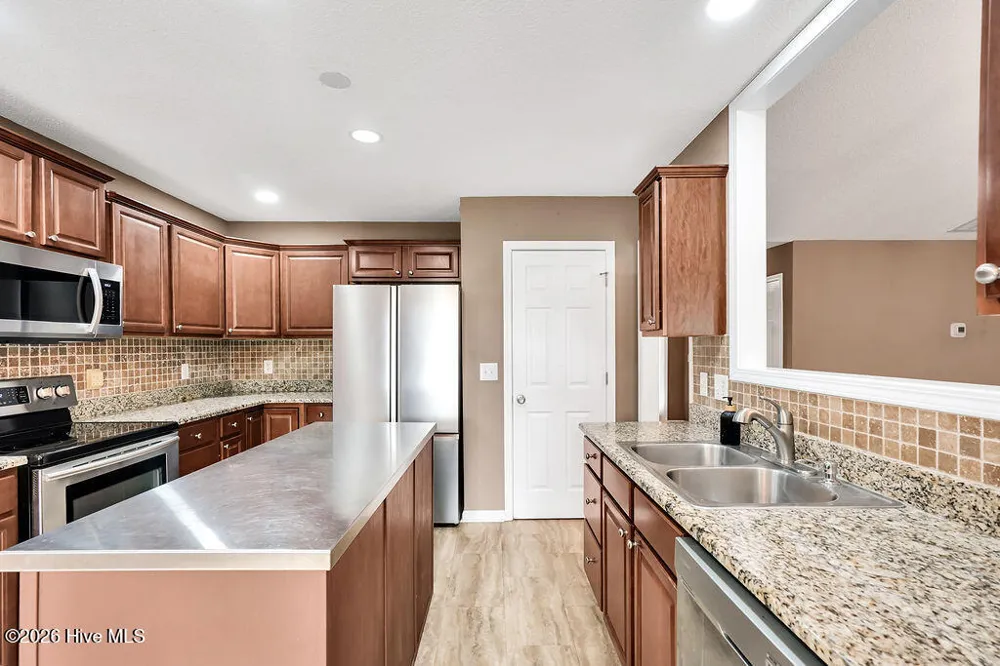 4952 Montserrat Drive Southport, NC 28461