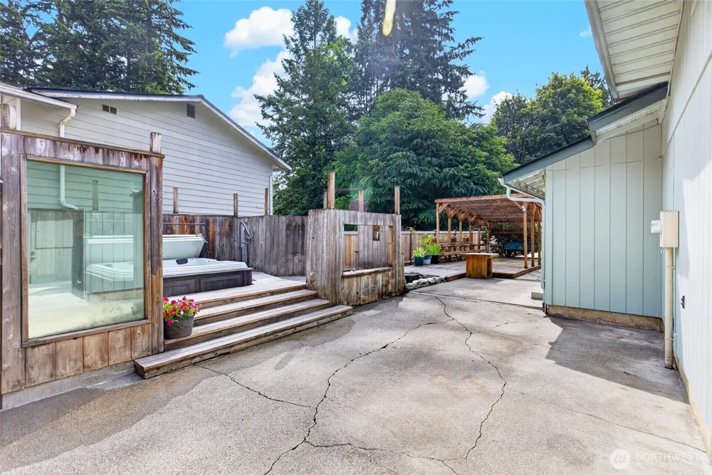 11725 47th Drive NE Marysville, WA 98271