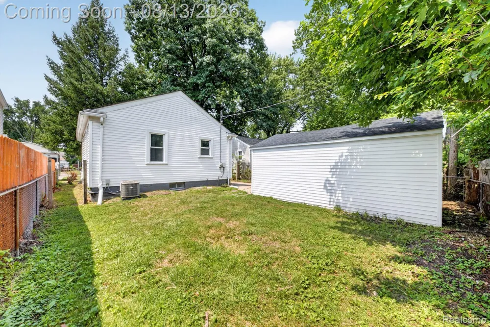 3330 Harris Street Ferndale City, MI 48220