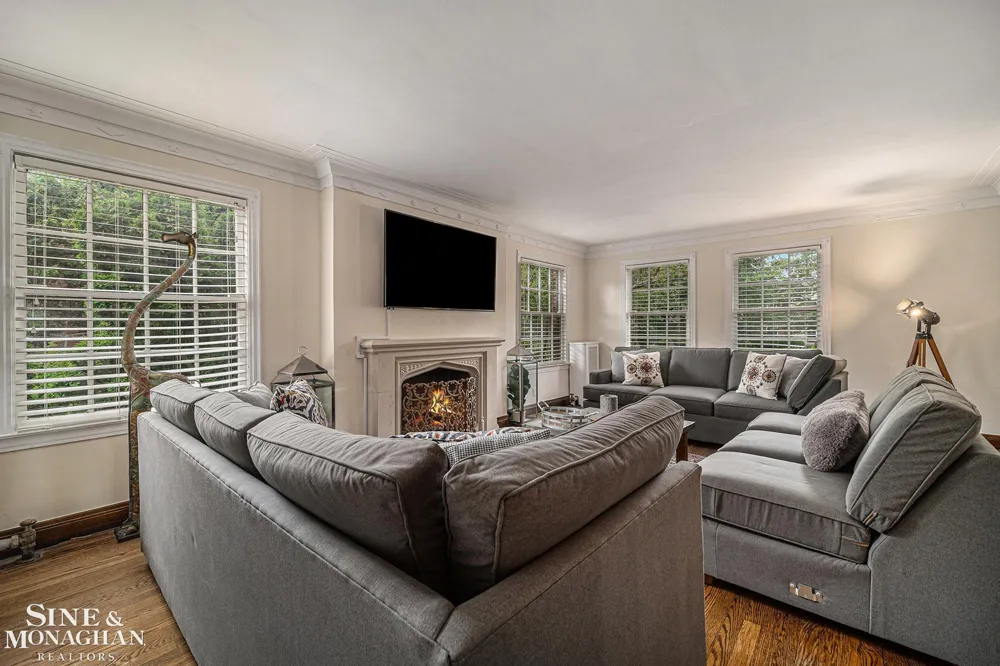 720 Trombley Road Grosse Pointe Park City, MI 48230