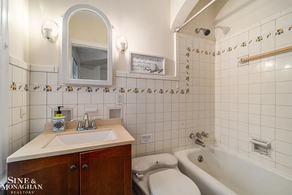 720 Trombley Road Grosse Pointe Park City, MI 48230