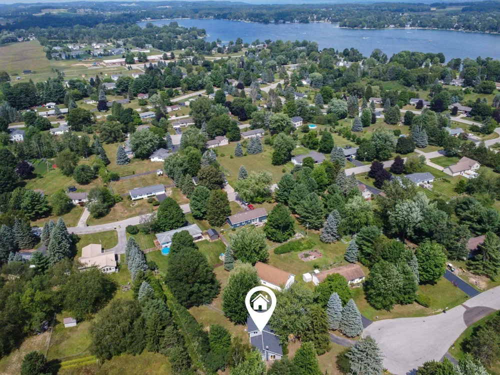 5994 Marilyn Court Garfield Charter Township, MI 49685