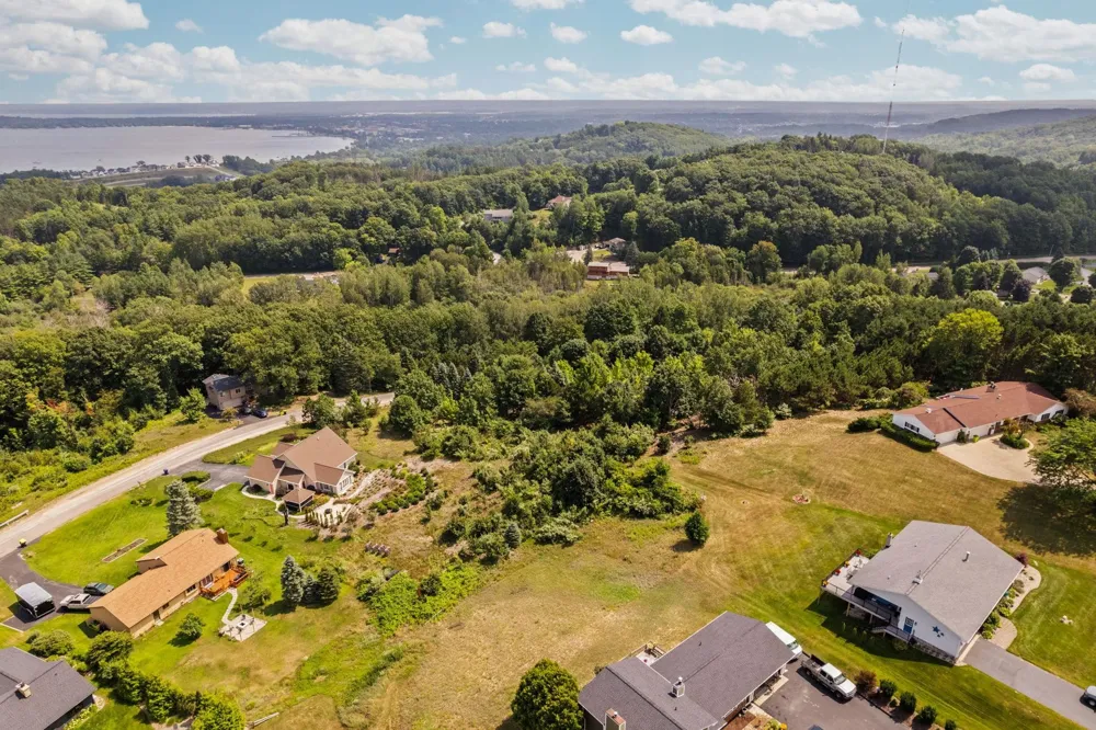 13596 S High Point Drive Elmwood Charter Township, MI 49684