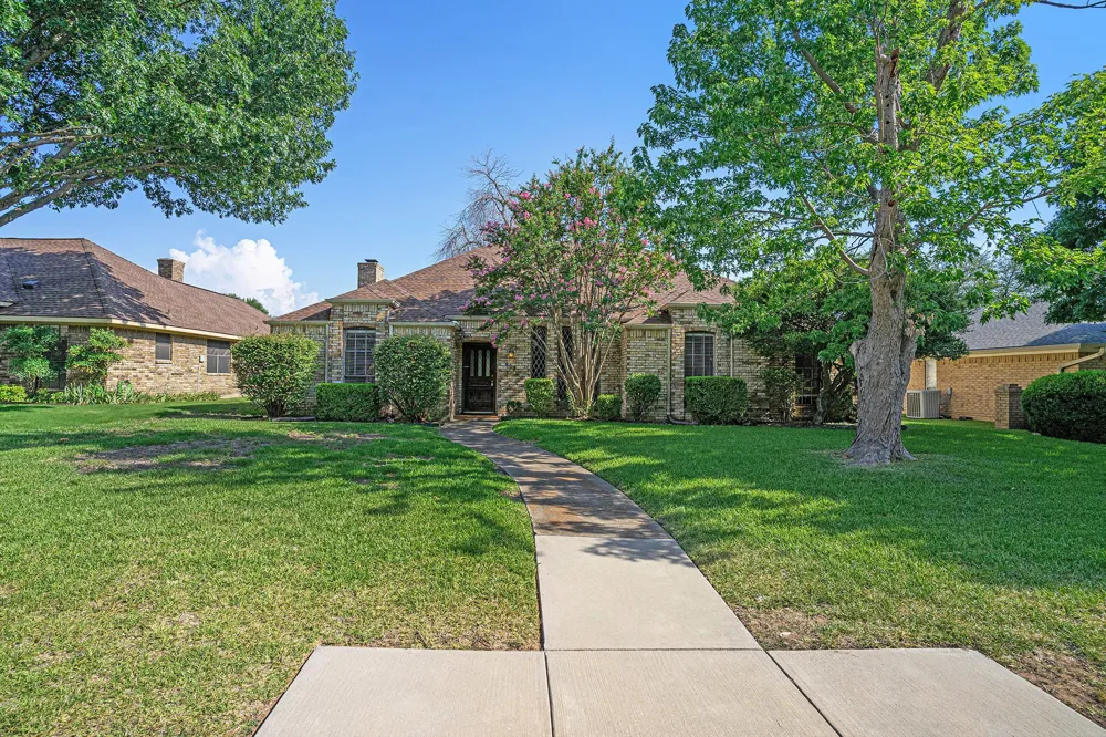 802 Pebblebrook Drive Allen, TX 75002
