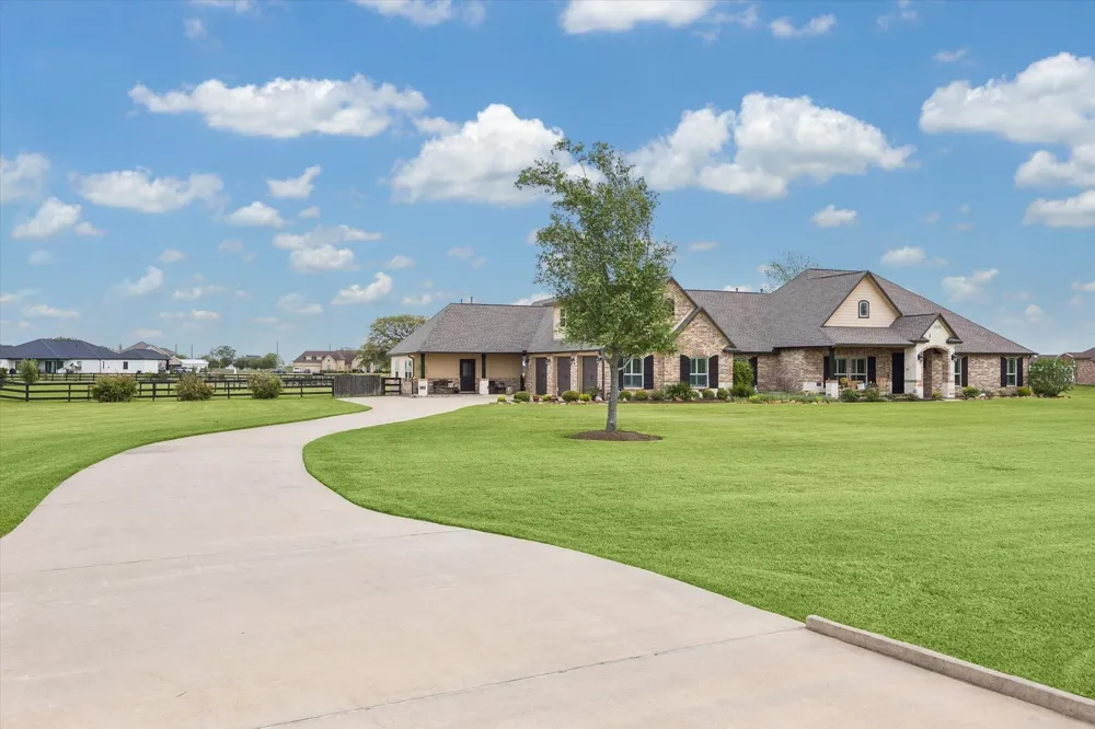 17703 Cedar Hill Drive Rosharon, TX 77583