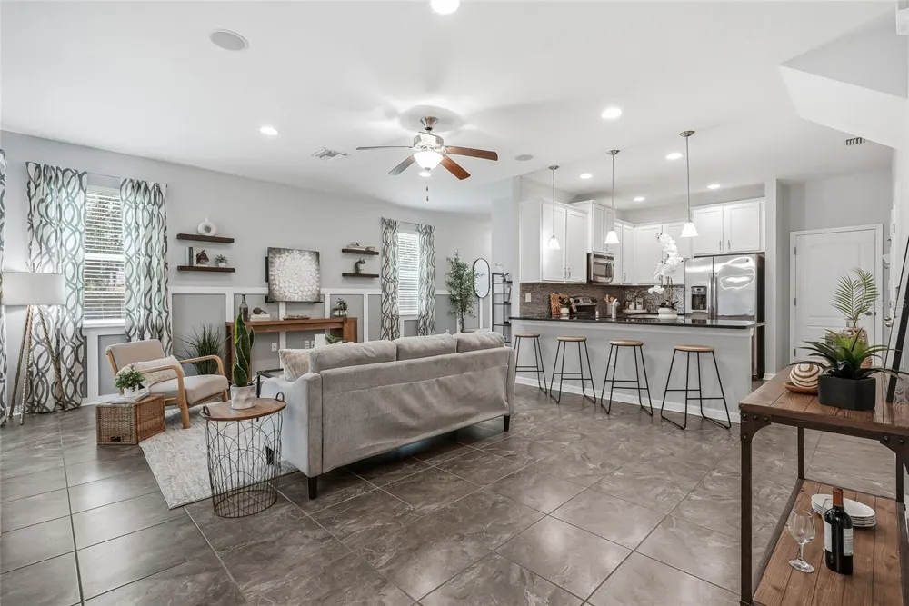13105 CANOPY CREEK DRIVE Tampa, FL 33625