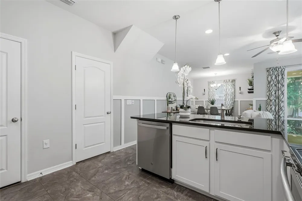 13105 CANOPY CREEK DRIVE Tampa, FL 33625