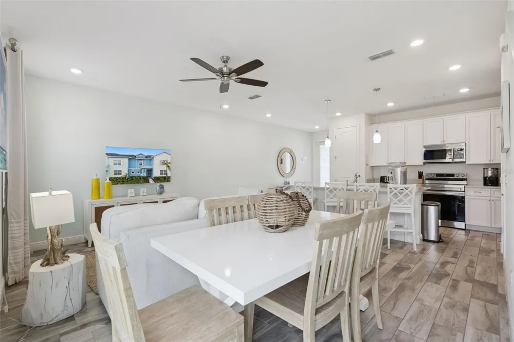 8201 SURF STREET Kissimmee, FL 34747
