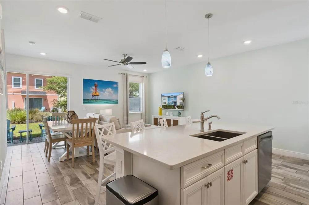 8201 SURF STREET Kissimmee, FL 34747