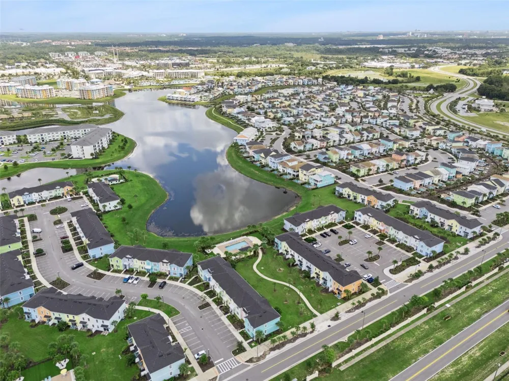 8201 SURF STREET Kissimmee, FL 34747