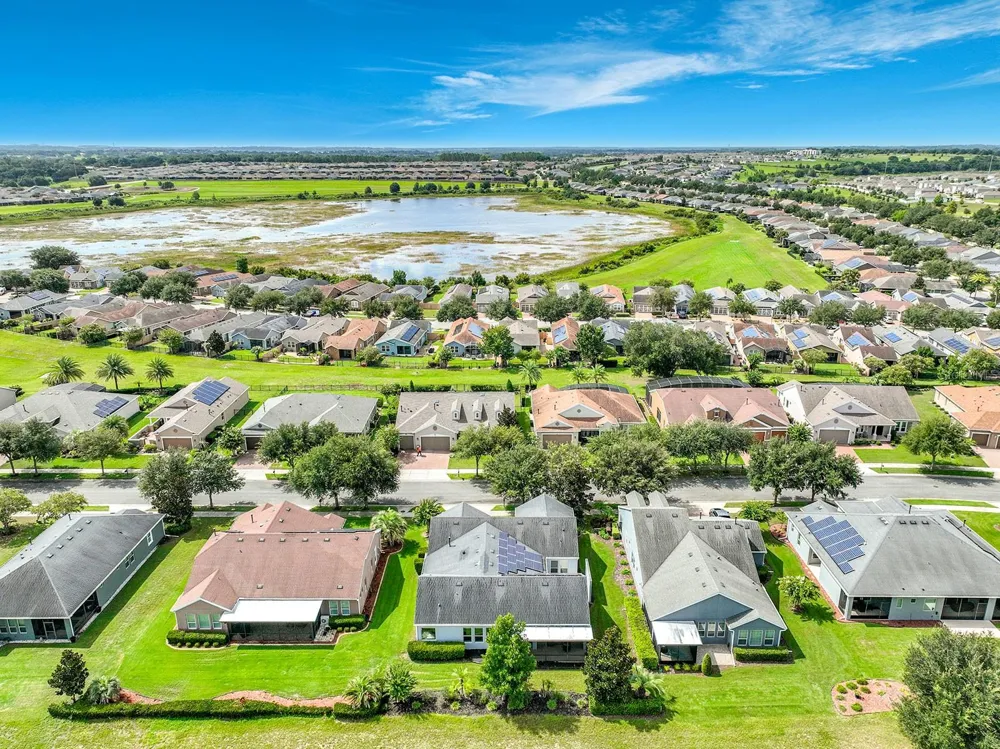 107 BALMY COAST ROAD Groveland, FL 34736