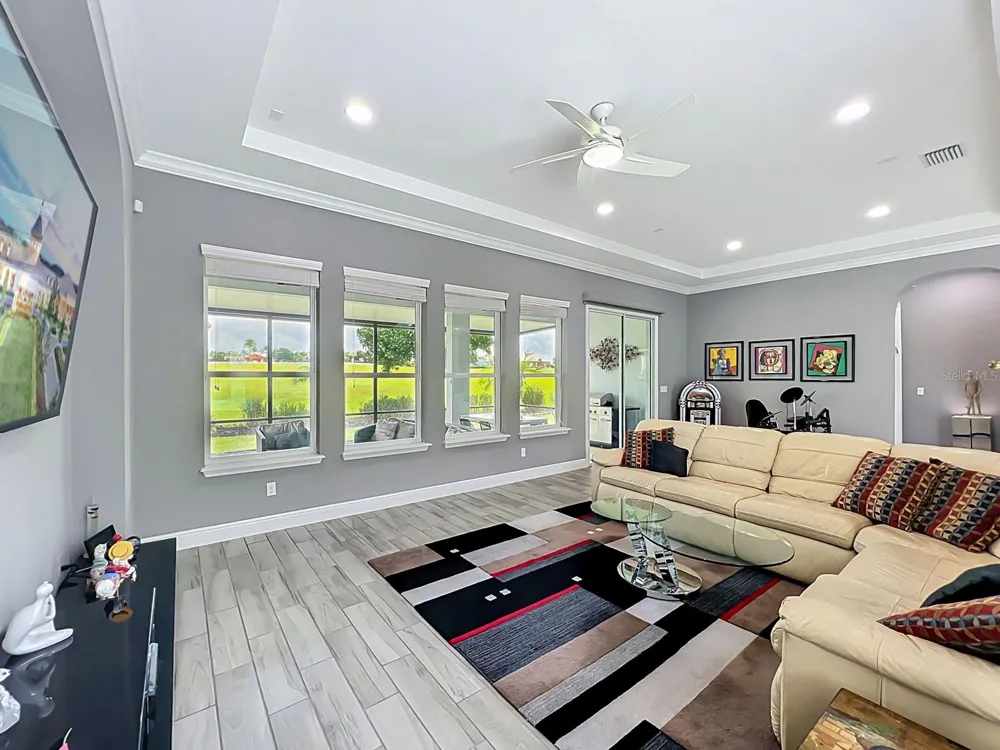 107 BALMY COAST ROAD Groveland, FL 34736