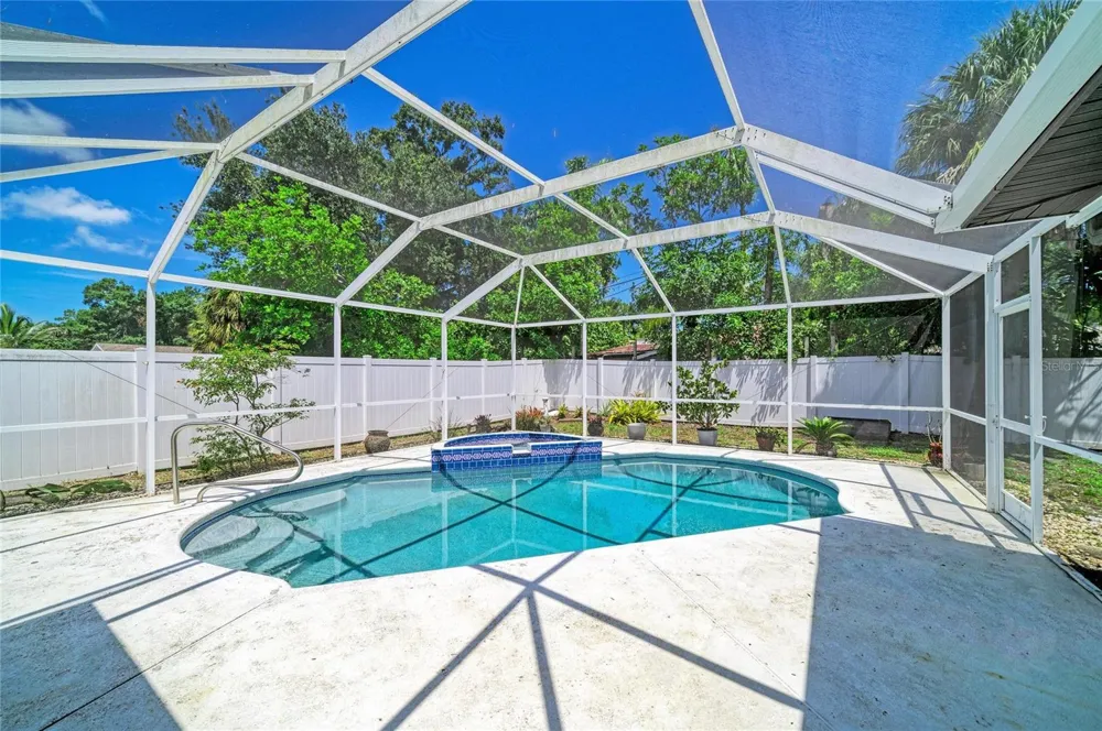 2508 14TH AVENUE W Bradenton, FL 34205