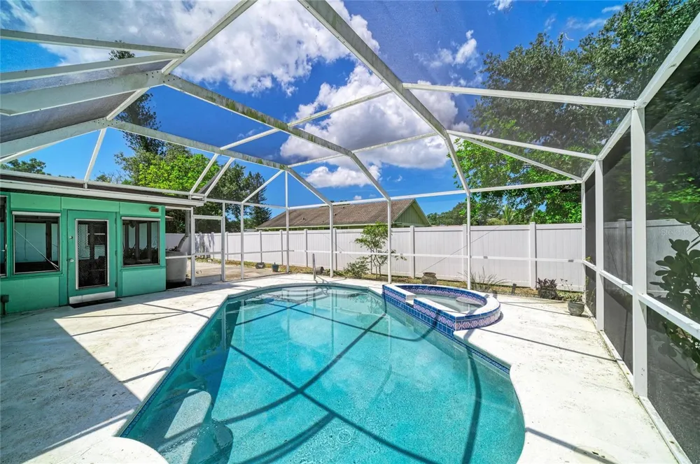 2508 14TH AVENUE W Bradenton, FL 34205