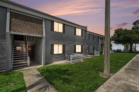 4008 CORTEZ DRIVE #B