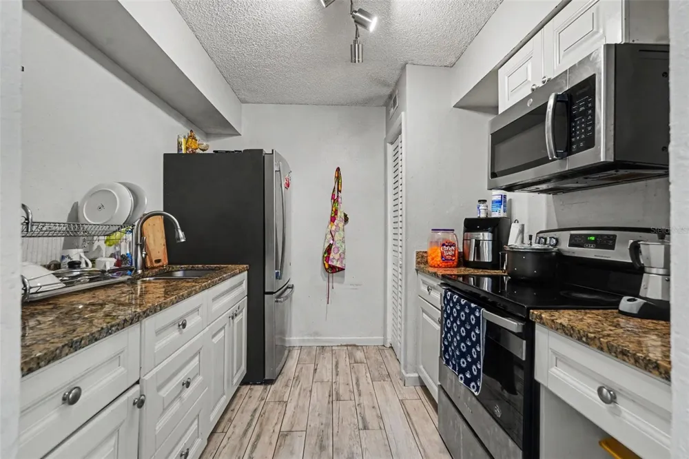 4008 CORTEZ DRIVE #B Tampa, FL 33614