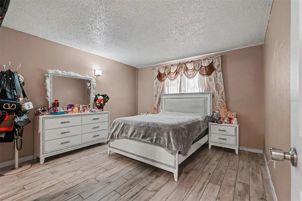 4008 CORTEZ DRIVE #B Tampa, FL 33614