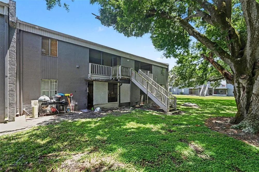 4008 CORTEZ DRIVE #B Tampa, FL 33614